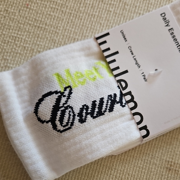 LULULEMON SOCKS - Picture 4 of 13